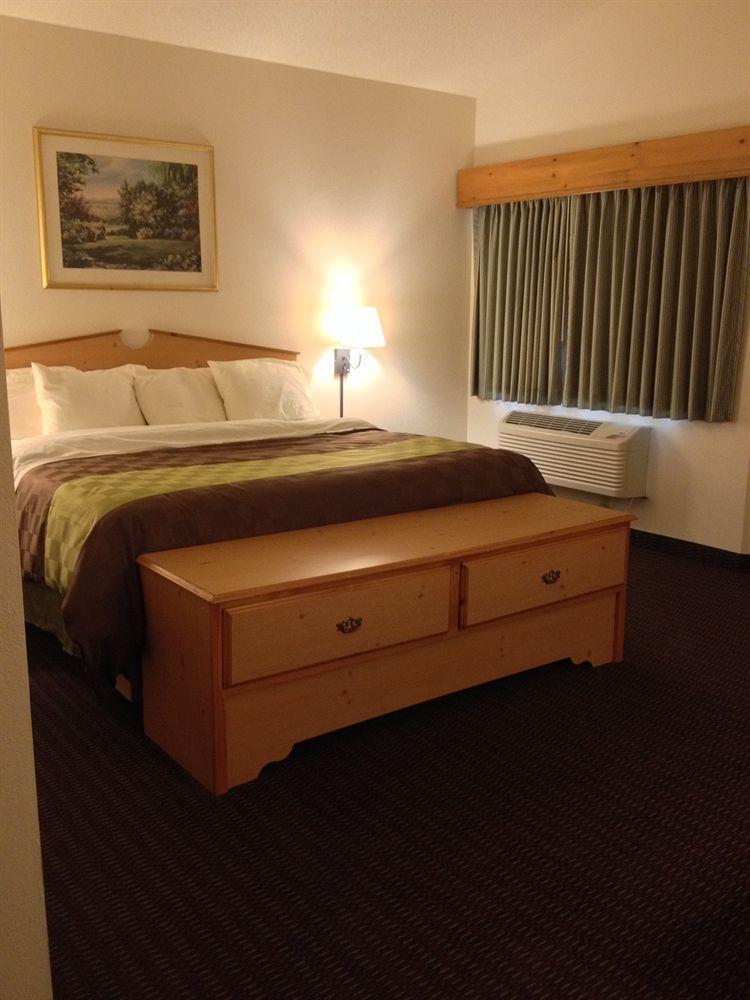Americinn Belle Plaine Bagian luar foto